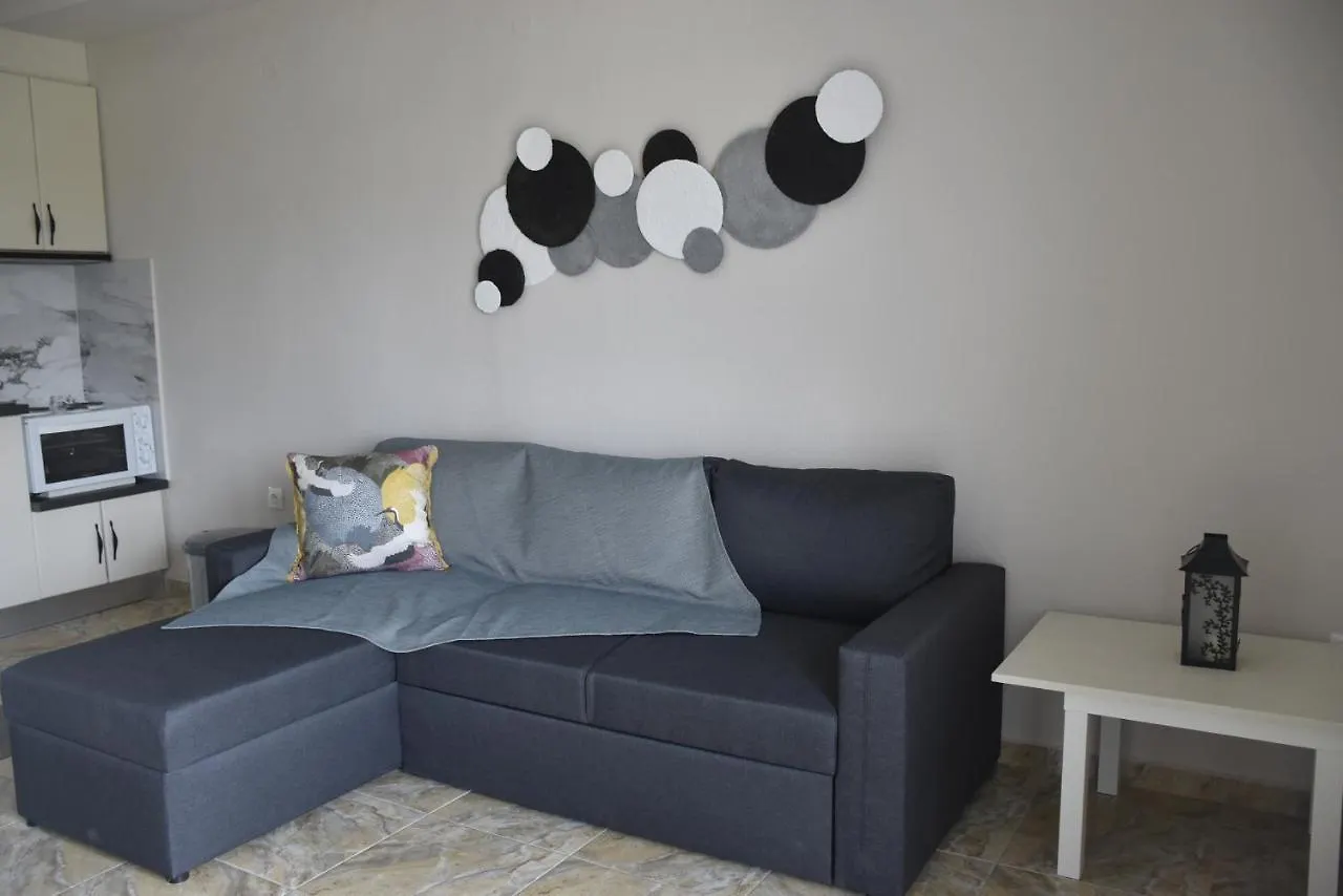 Arelia Apartments إيريسوس 0*,